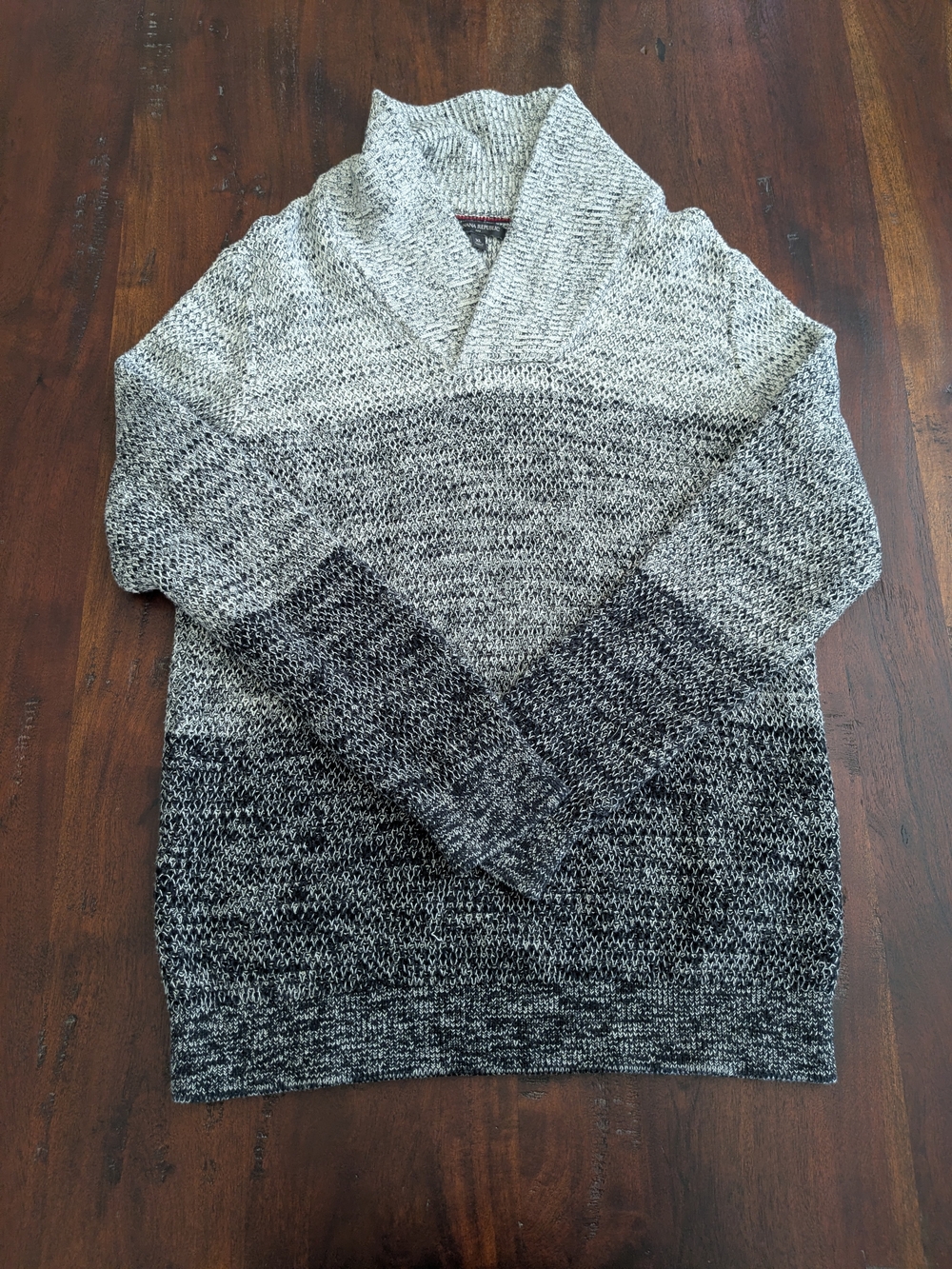 Banana Republic Women's V-Neck Ombre Knit Sweater in Gray and Black